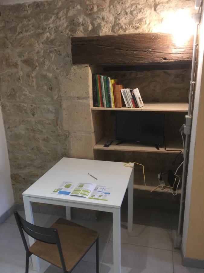 Superbe gîte à la campagne dans le bordelais Saint-Vivien-de-Blaye Exterior foto